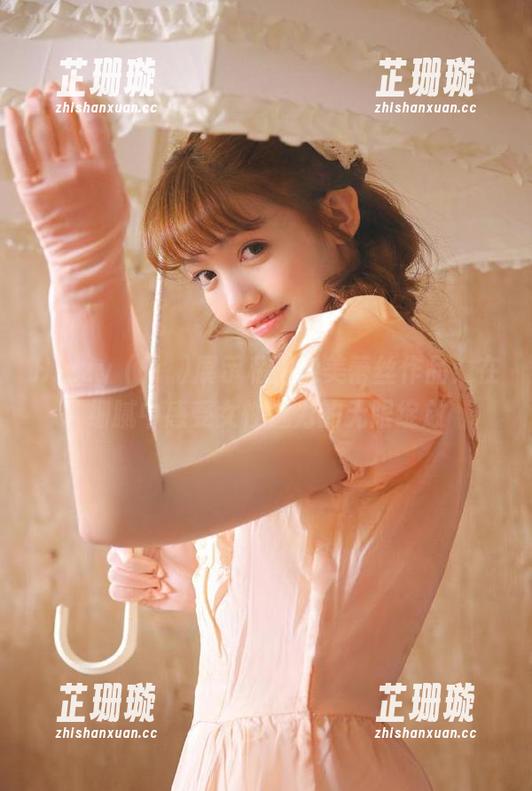 Hizzy (히지)展示私拍绝美蕾丝作品：在细腻中感受女性魅力的无限绽放
